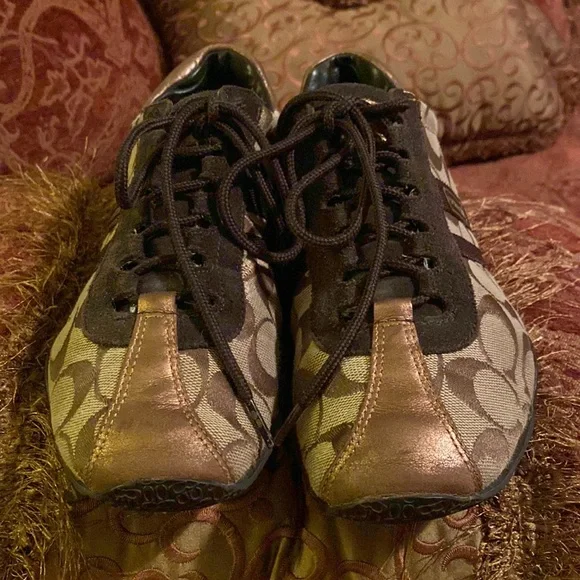 COACH - Picture 5 of 10